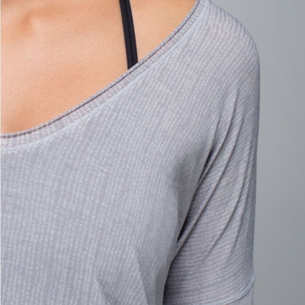 Lululemon Flip Your Dog Long Sleeve- Burlap Texture Burnout Silver/ Size 6 - Picture 4 of 12